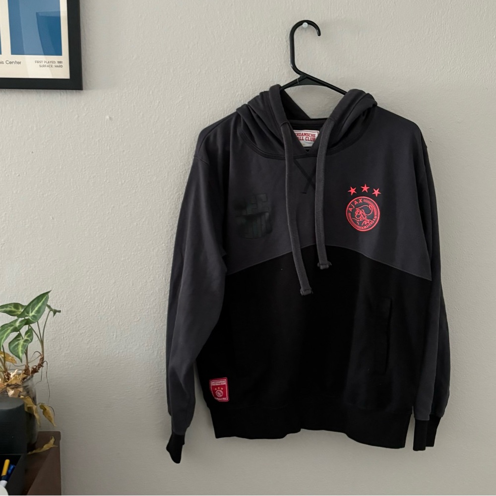 Ajax Amsterdam Black Hoodie with Gold Stars – Men’s large